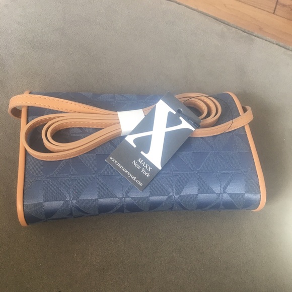 Bag - Picture 1 of 3